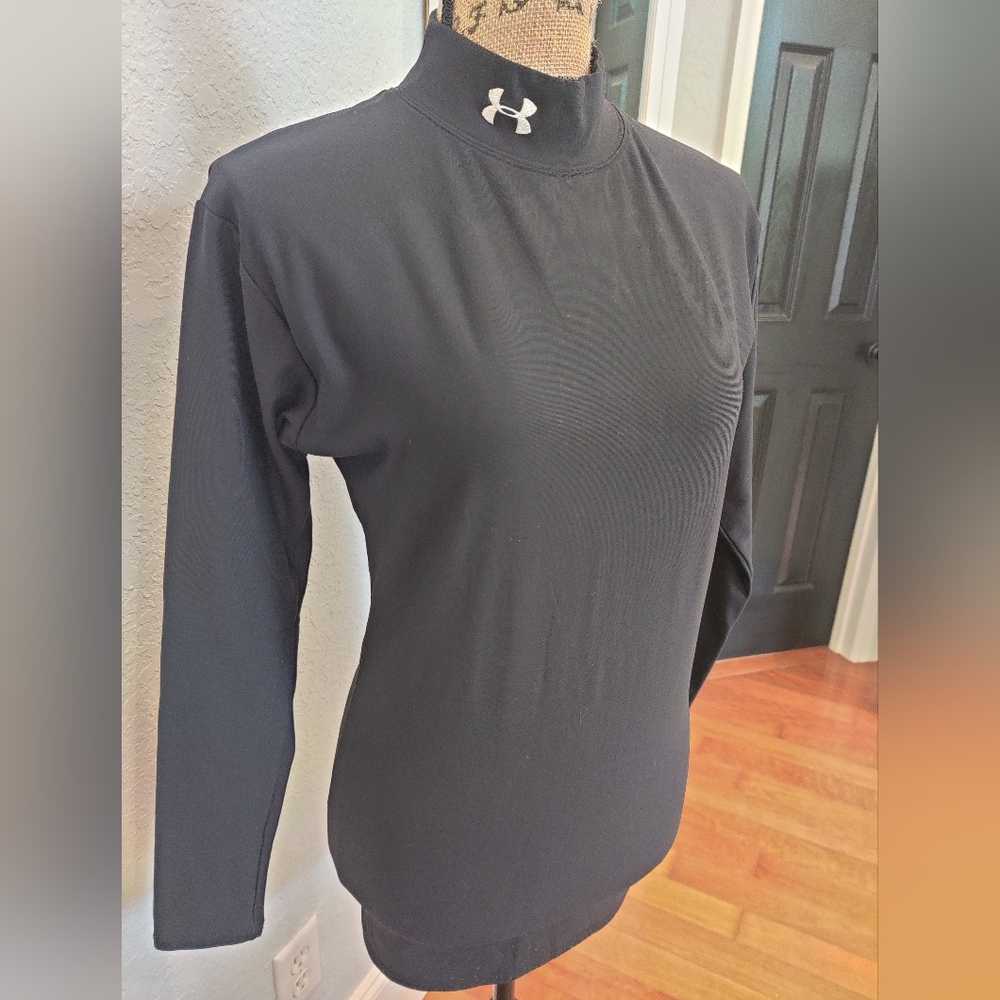 Under Armour Fitted Cold Gear Base Layer